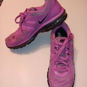 2013 Nike Air Max Defy RN Running Shoes (599390-500) Preowned Women's Size 9